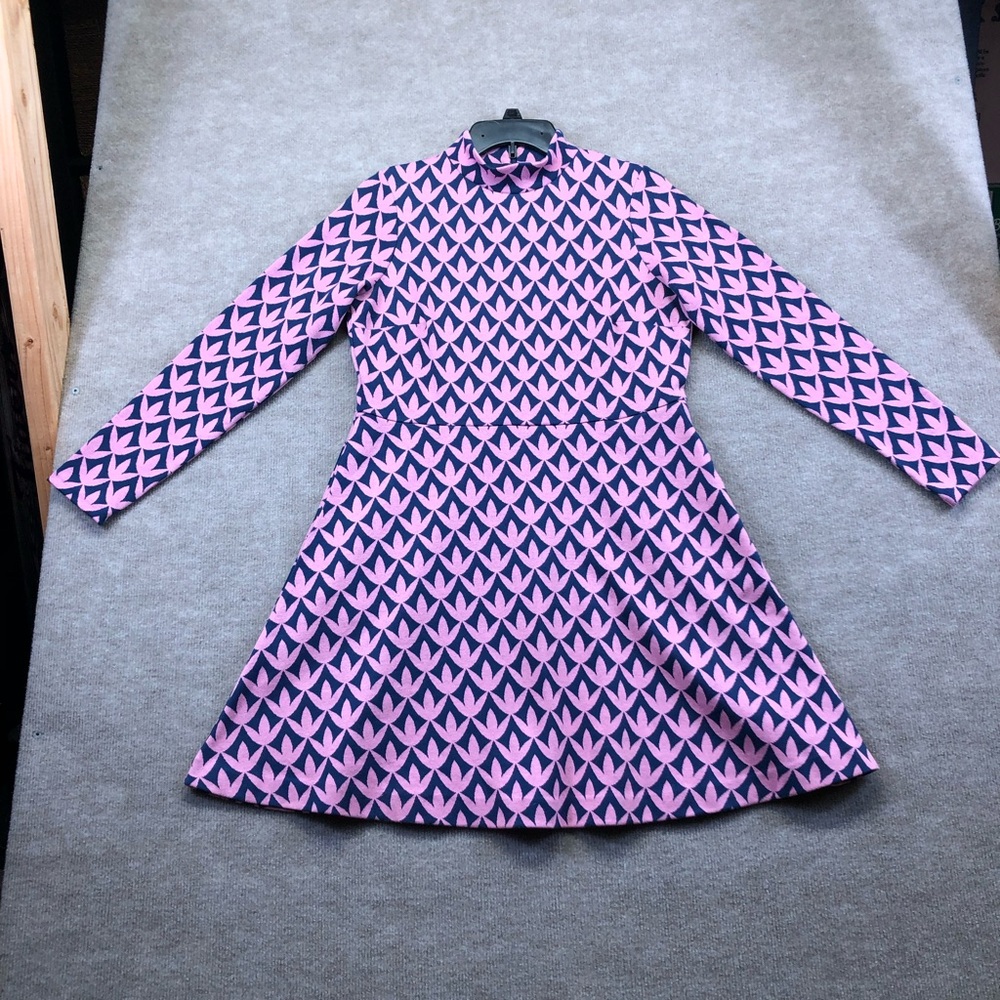 Chic Geometric Long Sleeve Dress in Pink and Navy